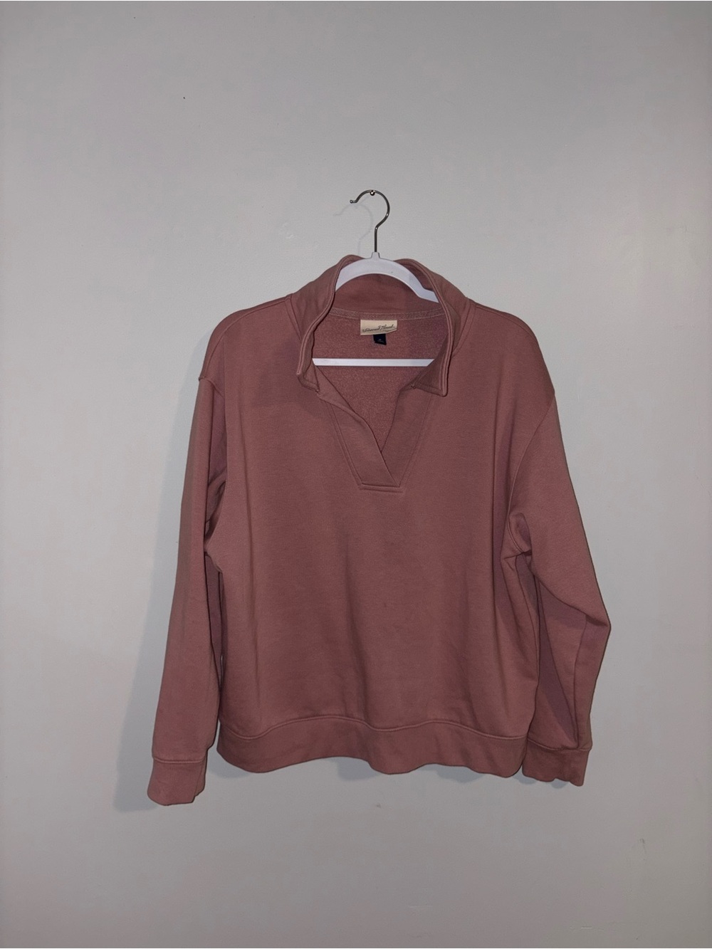 Universal Thread • Pink Sweatshirt